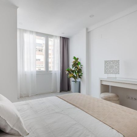 Light-Filled, Fully Renovated Apt Near Belem, By Timecooler Lisboa Eksteriør bilde